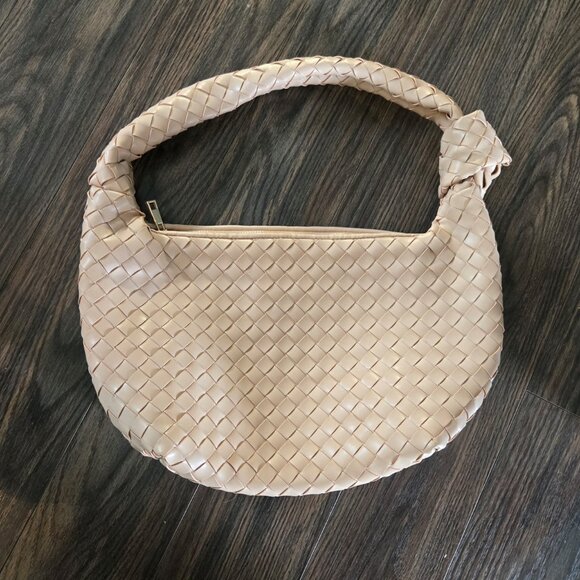 A NEW DAY Boho Style Beige Woven Polyurethane Hobo Shoulder Bag NWOT - Picture 4 of 4
